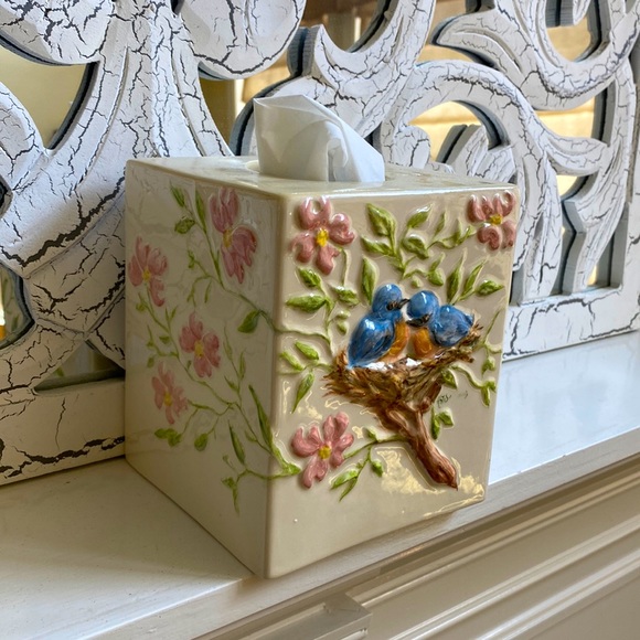Hand-painted Bluebird and Dogwood Tissue Box Cover - Picture 2 of 7